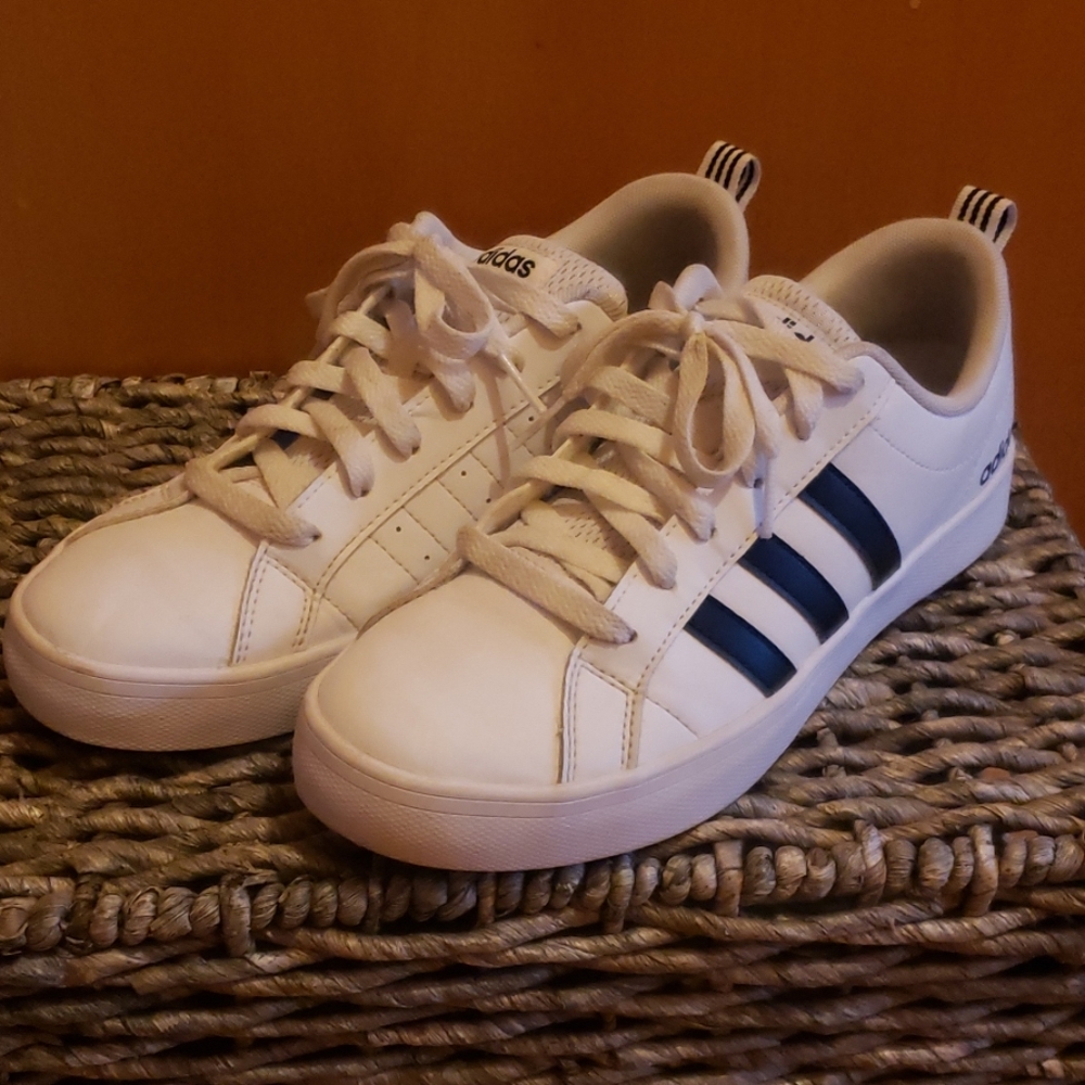 Adidas Grand Court Sneakers